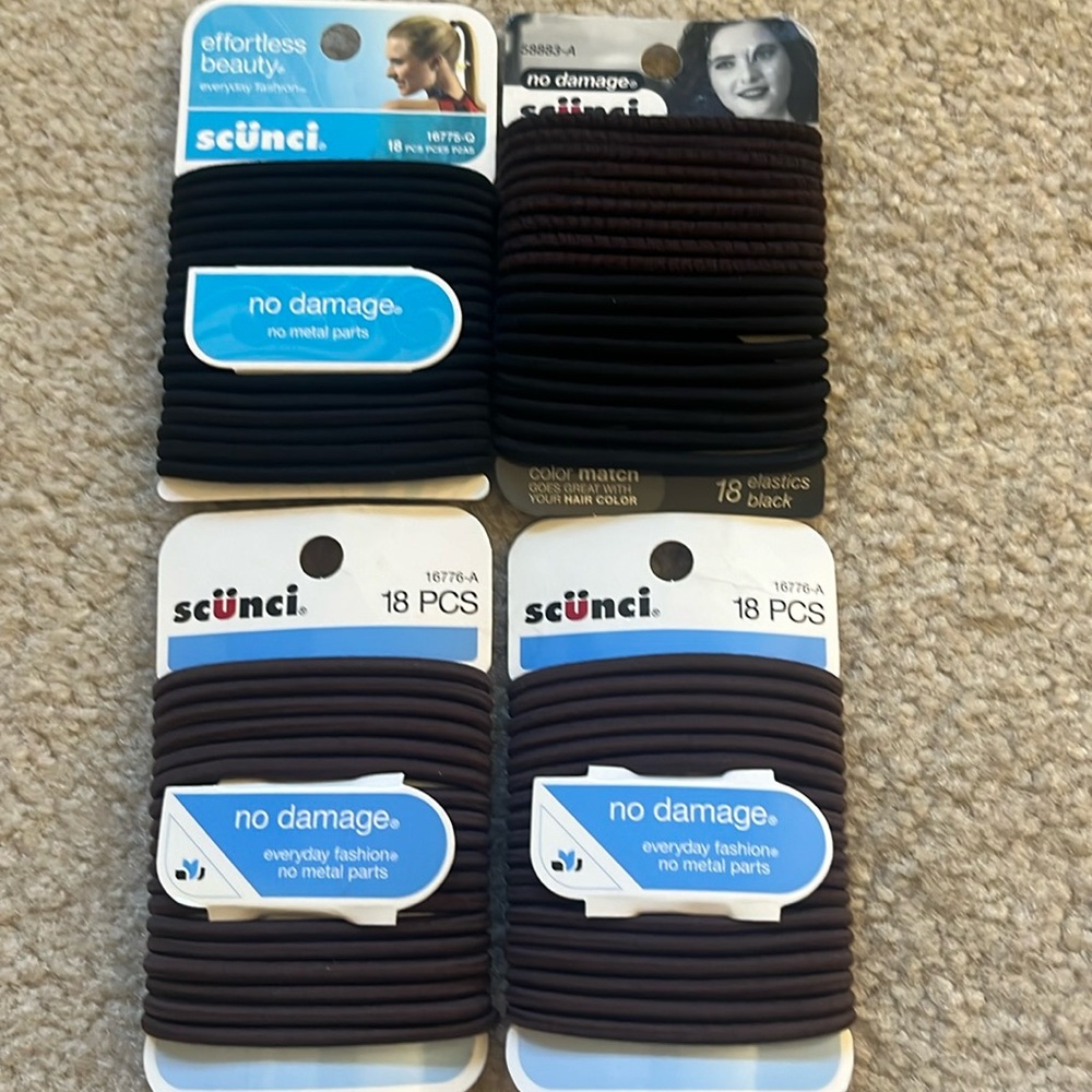 4 New packs of scunci
